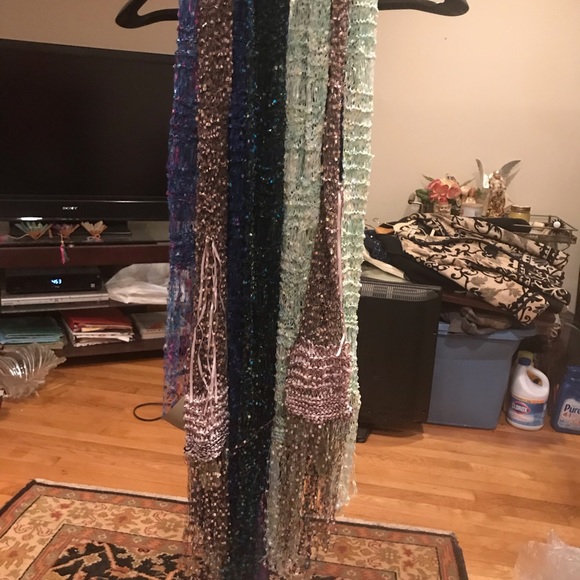 Multiple scarves all new - Picture 3 of 3